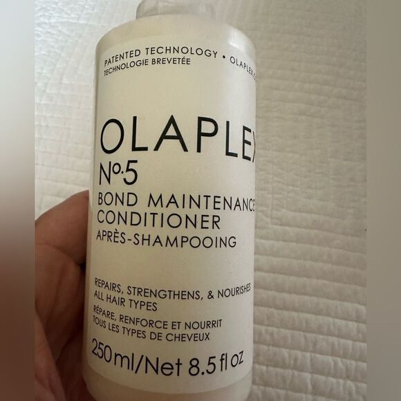 Olaplex No. 4C Clarifying Shampoo & No. 5 Bond Maintenance Conditioner - Picture 6 of 9